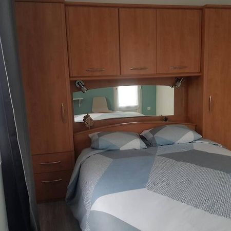 Maison Bateau Lion sur Mer Bagian luar foto